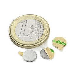 Aimants adhésifs ultra fins - diam 0.8 cm Aimants adhésifs ultra fins - diam 0.8 cm